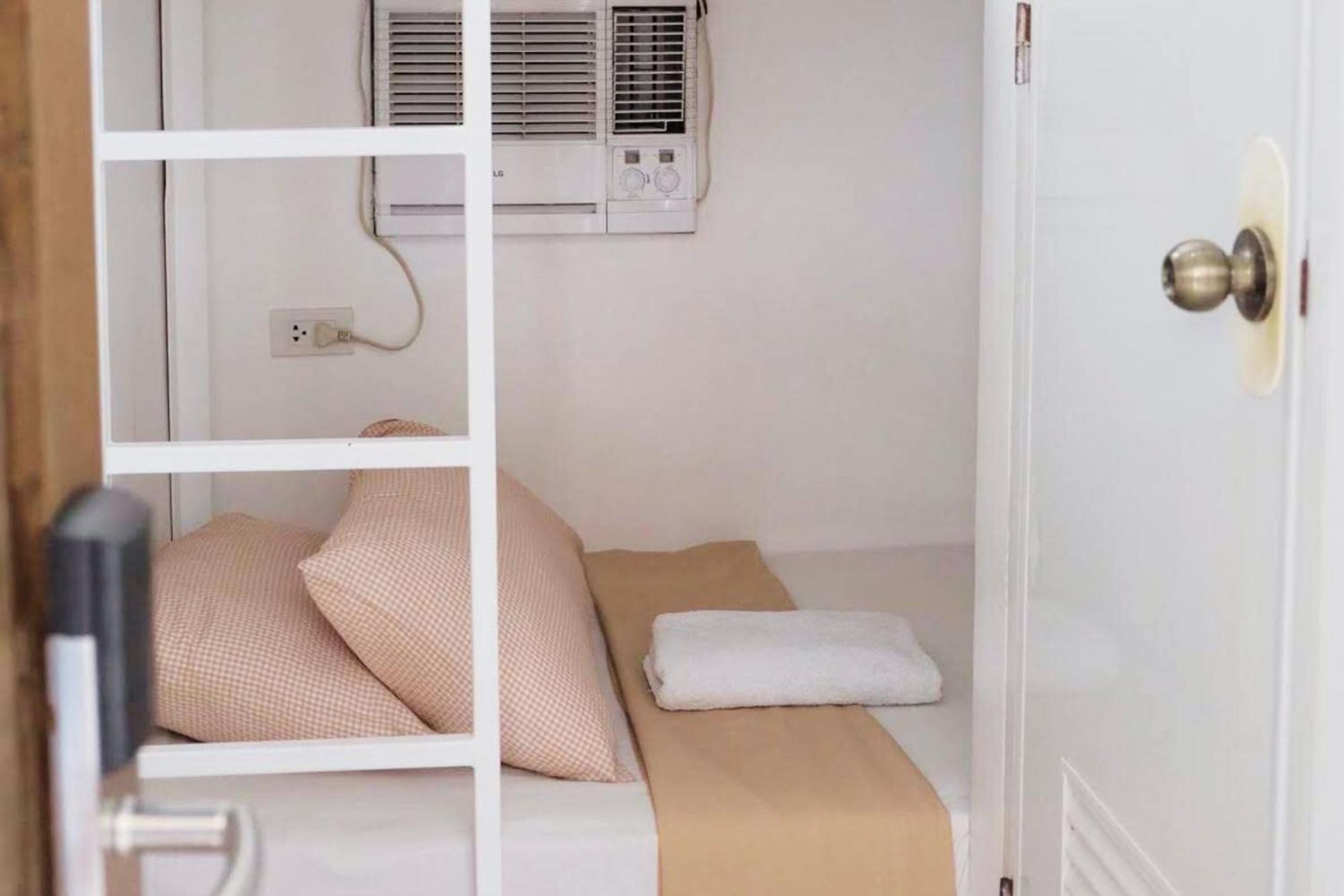 Urban Inn Iloilo Room photo