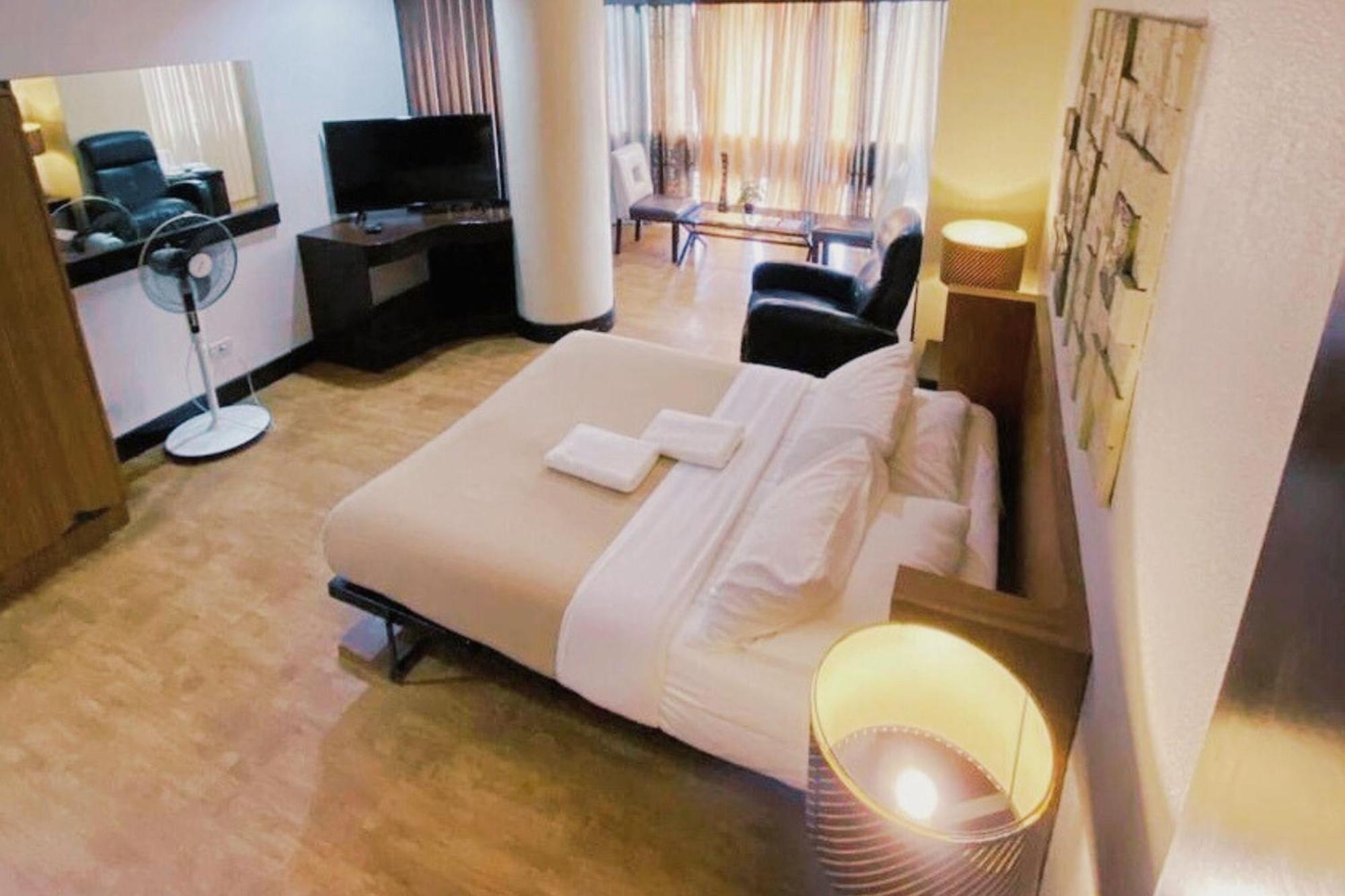Urban Inn Iloilo Room photo