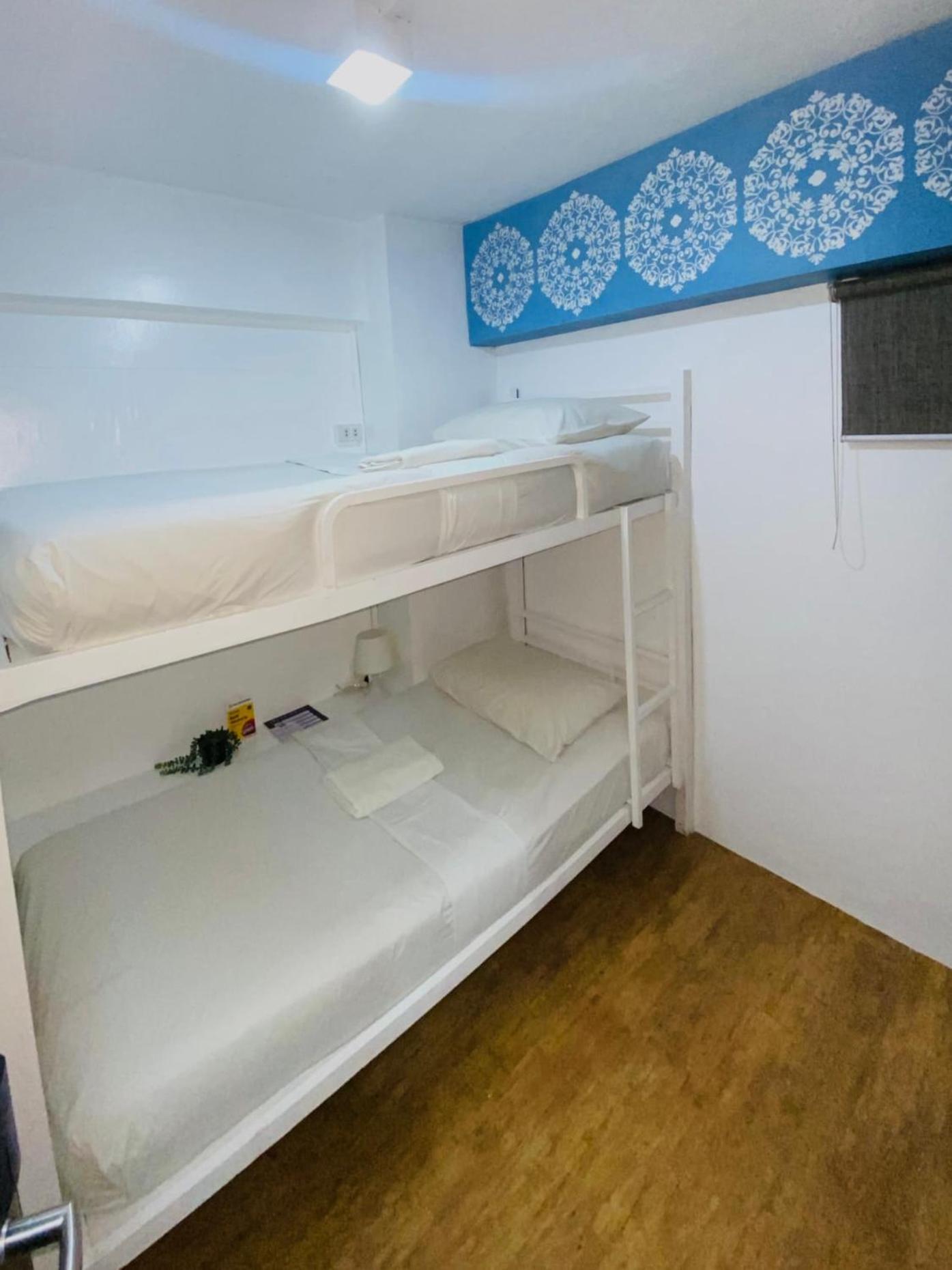 Urban Inn Iloilo Room photo